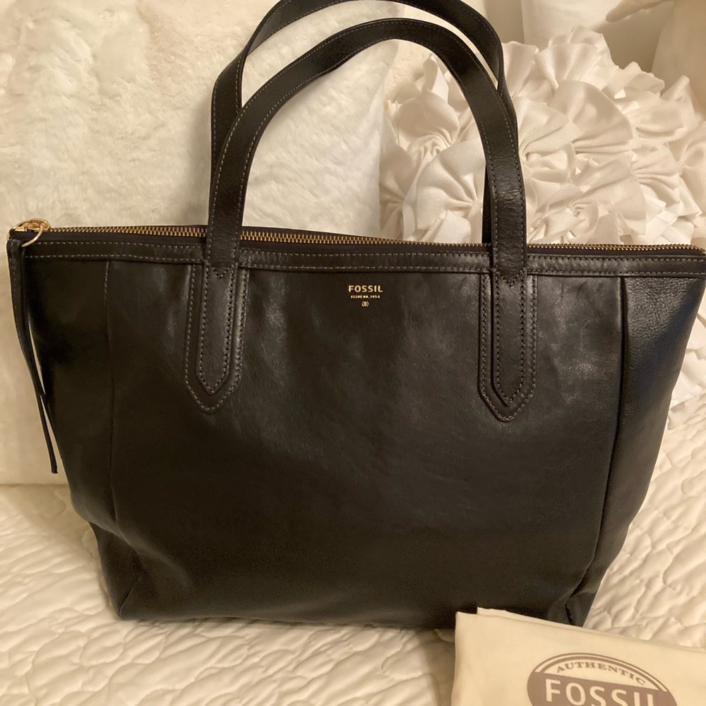 Fossil Black Leather Tote with Dust Cover